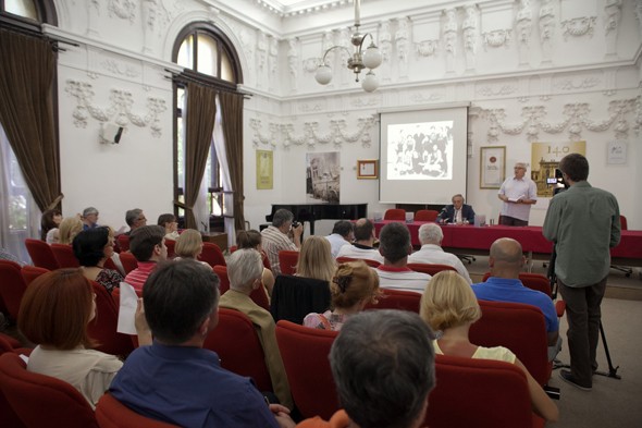 Sa promocije knjige 'Prvi valjevski gimnazijalci' u Svečanoj sali Valjevske gimanzije (foto: Đorđe Đoković / kolubarske.rs)
