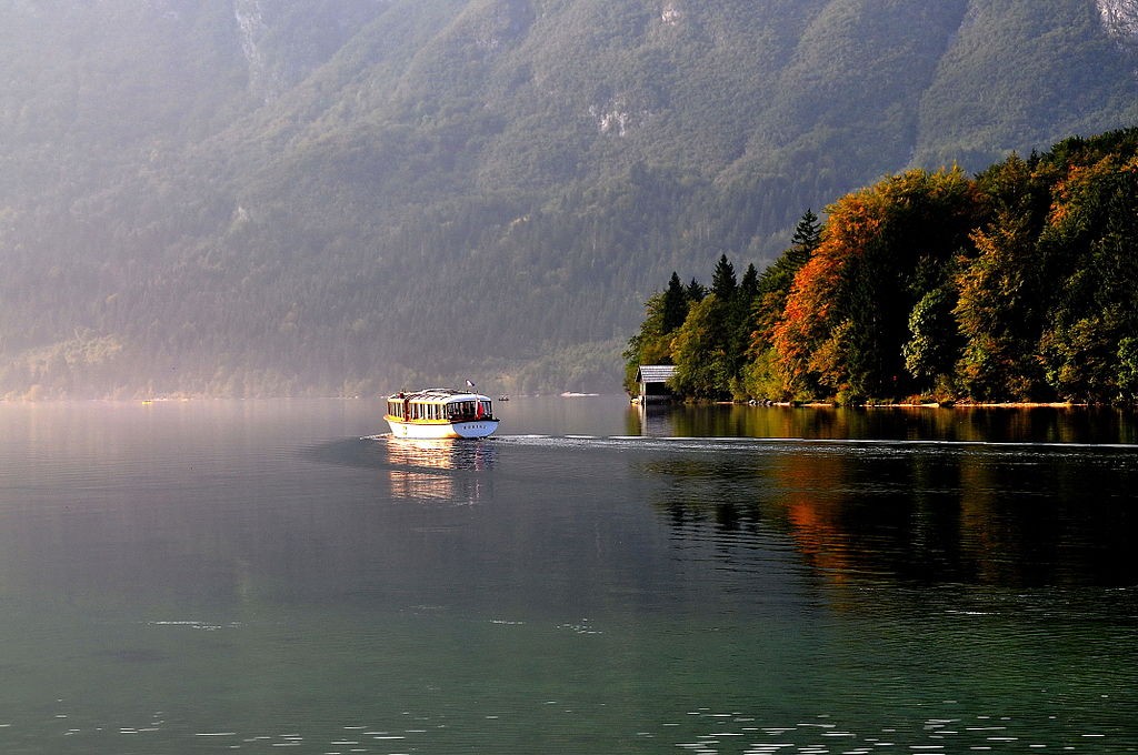 Bohinjsko jezero By Johann Jaritz - Wikipedia